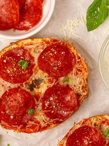air fryer pizza bagel on a table